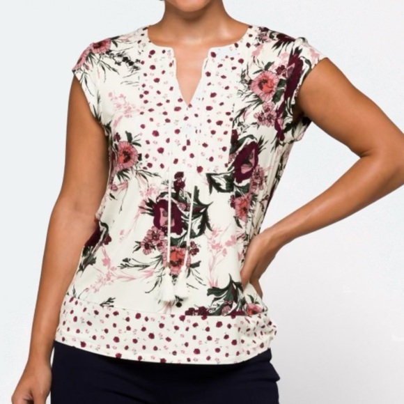Floral V-Neck Women's Top sized Medium - Picture 5 of 6